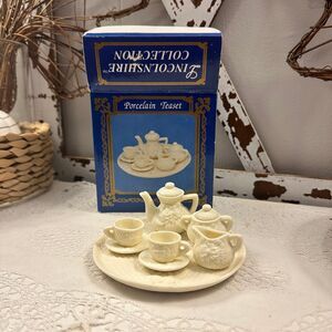 Vintage Lincolnshire Collection Ivory Porcelain Mini Tea Set with box- Mint